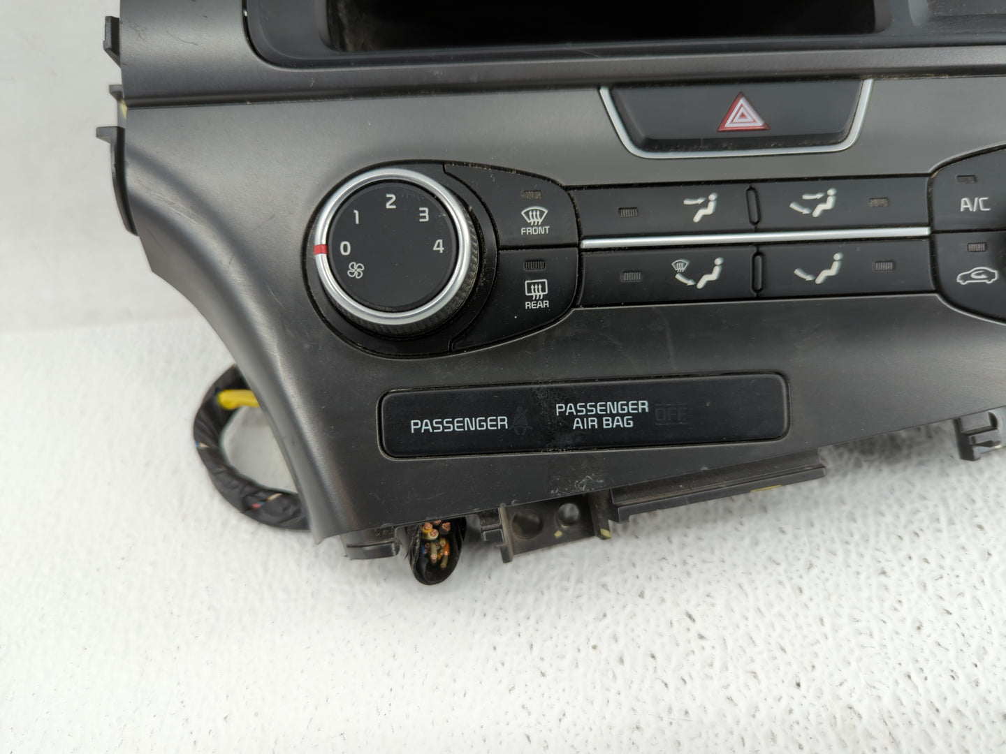 2014-2015 Kia Optima Climate Control Module Temperature AC/Heater Replacement P/N:97250-2TXXX 97250-2TLE0 Fits Fits 2014 201