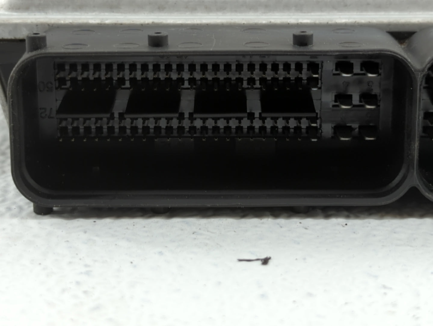 2015-2016 Kia Optima PCM Engine Control Computer ECU ECM PCU OEM P/N:39138-2GAN2 39108-2GAN2 Fits Fits 2015 2016 OEM Used Au
