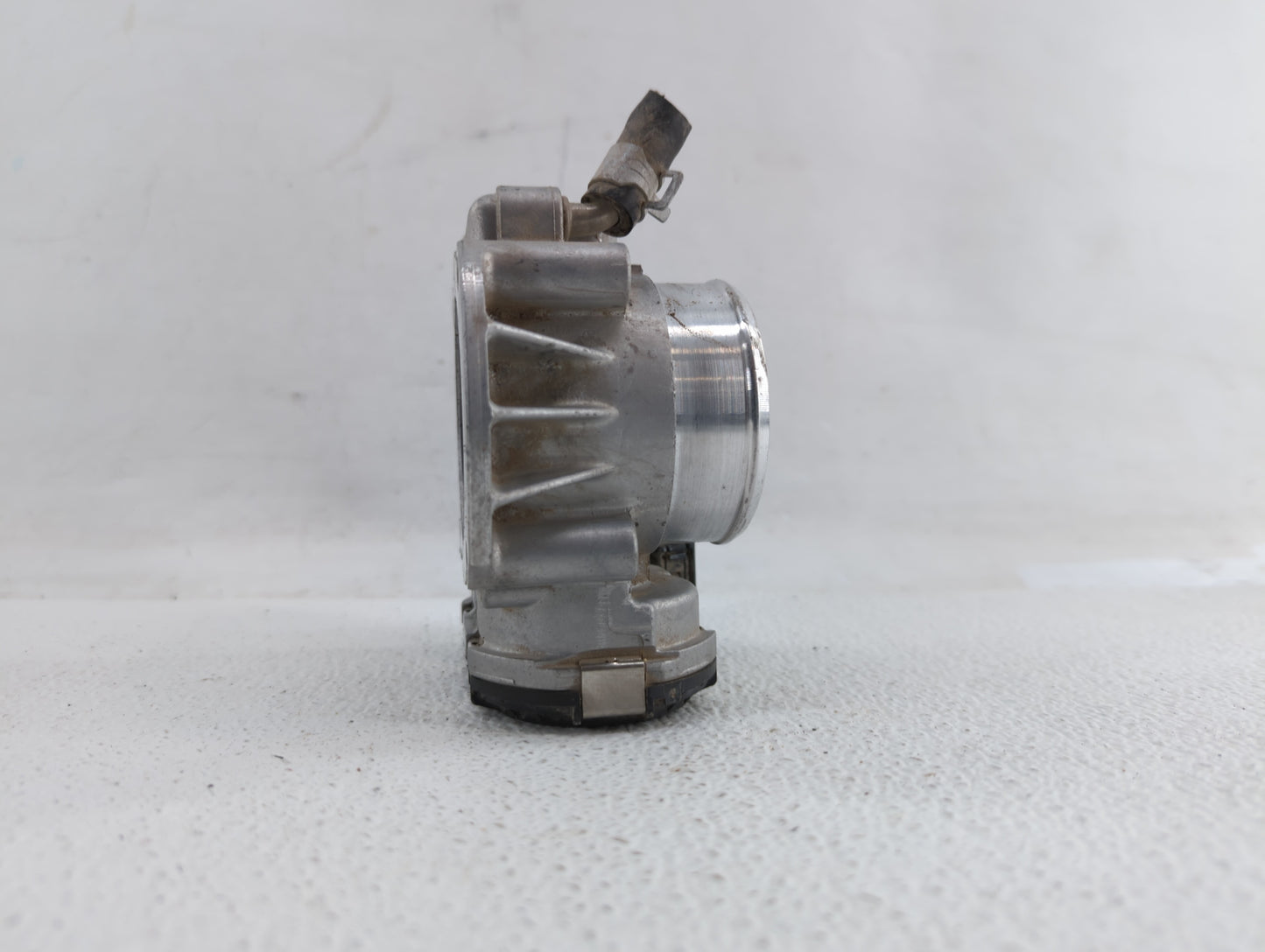 2011-2016 Kia Optima Throttle Body P/N:35100-2G800 Fits Fits 2011 2012 2013 2014 2015 2016 OEM Used Auto Parts - Oemusedauto