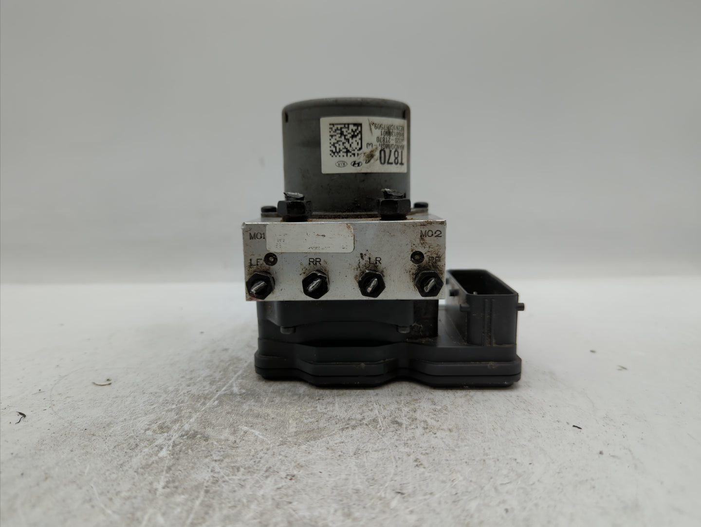 2014-2015 Kia Optima ABS Pump Control Module Replacement P/N:BE6003O902 58920-2T870 Fits Fits 2014 2015 OEM Used Auto Parts 