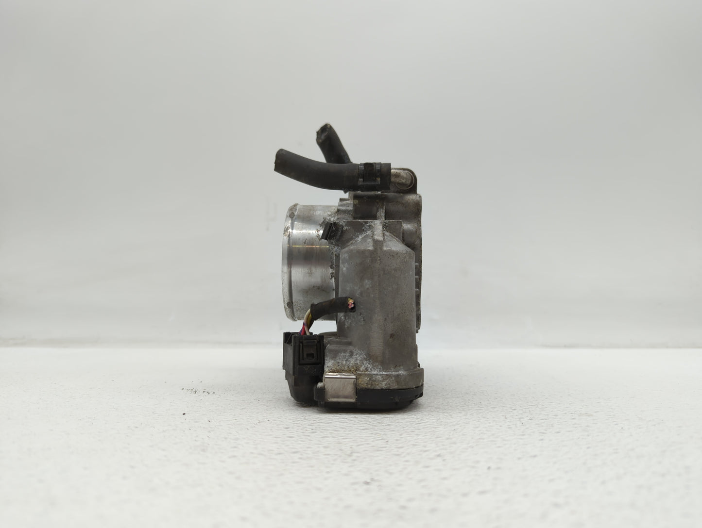 2011-2015 Kia Optima Throttle Body P/N:904501 0001 35100-2G700 Fits Fits 2011 2012 2013 2014 2015 2016 OEM Used Auto Parts -