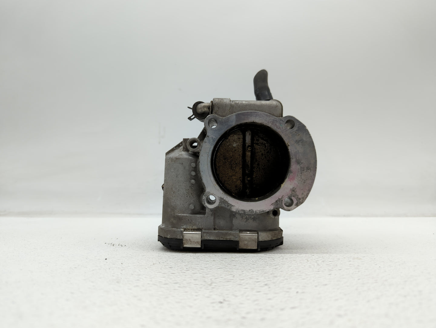 2011-2015 Kia Optima Throttle Body P/N:904501 0001 35100-2G700 Fits Fits 2011 2012 2013 2014 2015 2016 OEM Used Auto Parts -