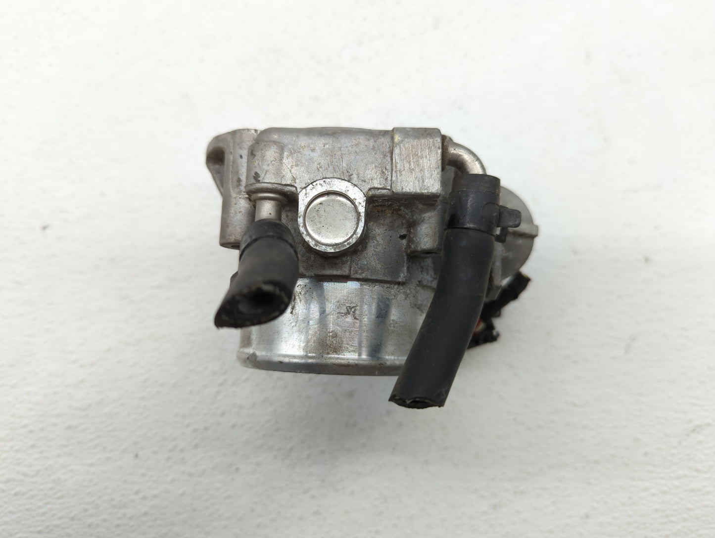 2011-2015 Kia Optima Throttle Body P/N:904501 0001 35100-2G700 Fits Fits 2011 2012 2013 2014 2015 2016 OEM Used Auto Parts -