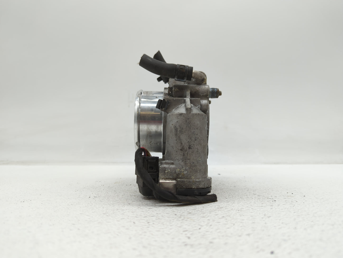 2011-2015 Kia Optima Throttle Body P/N:904501 0001 35100-2G700 Fits Fits 2011 2012 2013 2014 2015 2016 OEM Used Auto Parts -