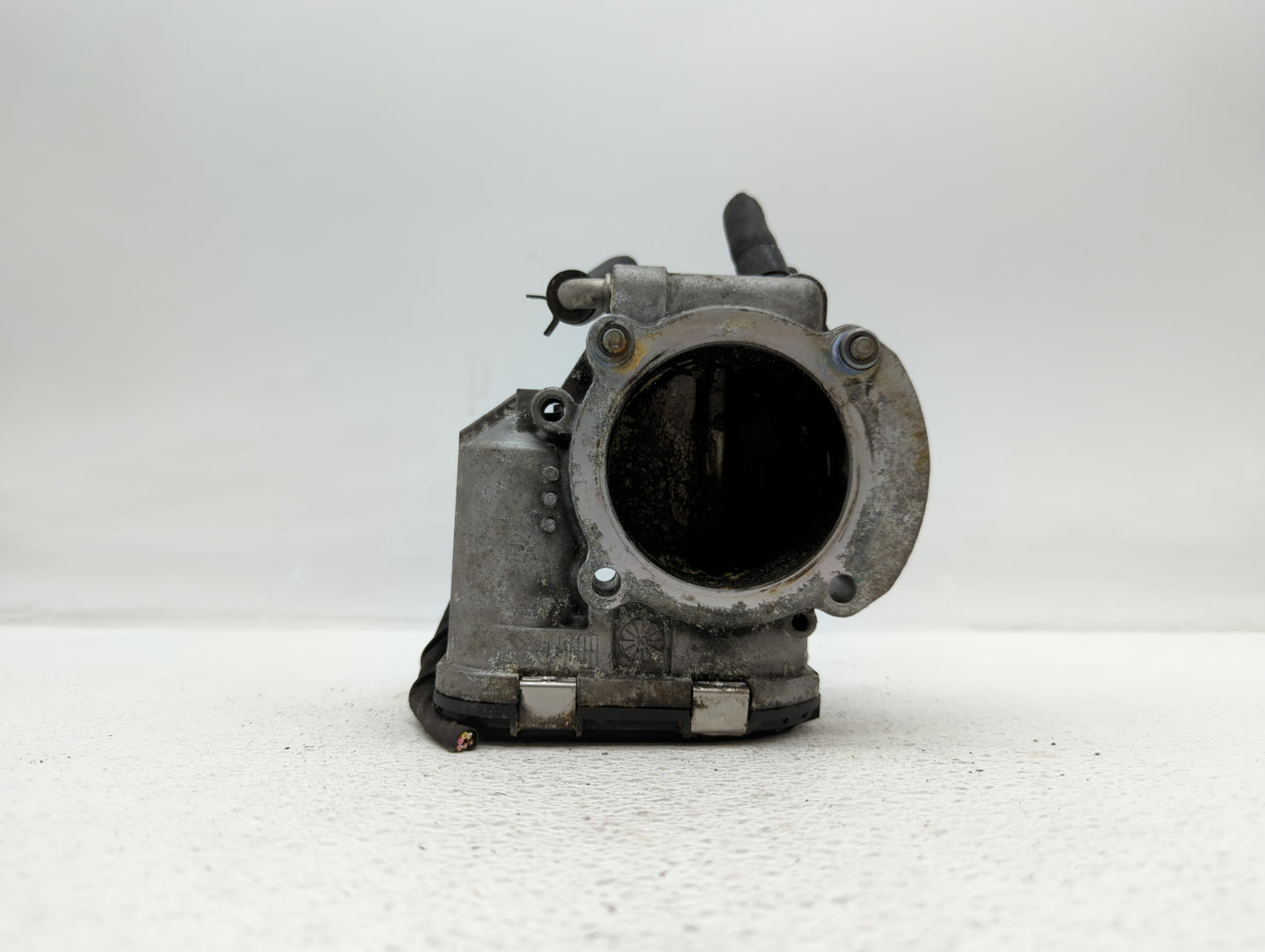 2011-2015 Kia Optima Throttle Body P/N:904501 0001 35100-2G700 Fits Fits 2011 2012 2013 2014 2015 2016 OEM Used Auto Parts -