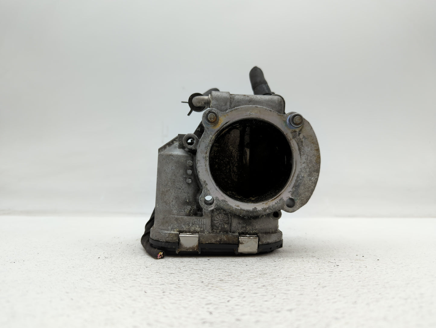 2011-2015 Kia Optima Throttle Body P/N:904501 0001 35100-2G700 Fits Fits 2011 2012 2013 2014 2015 2016 OEM Used Auto Parts -