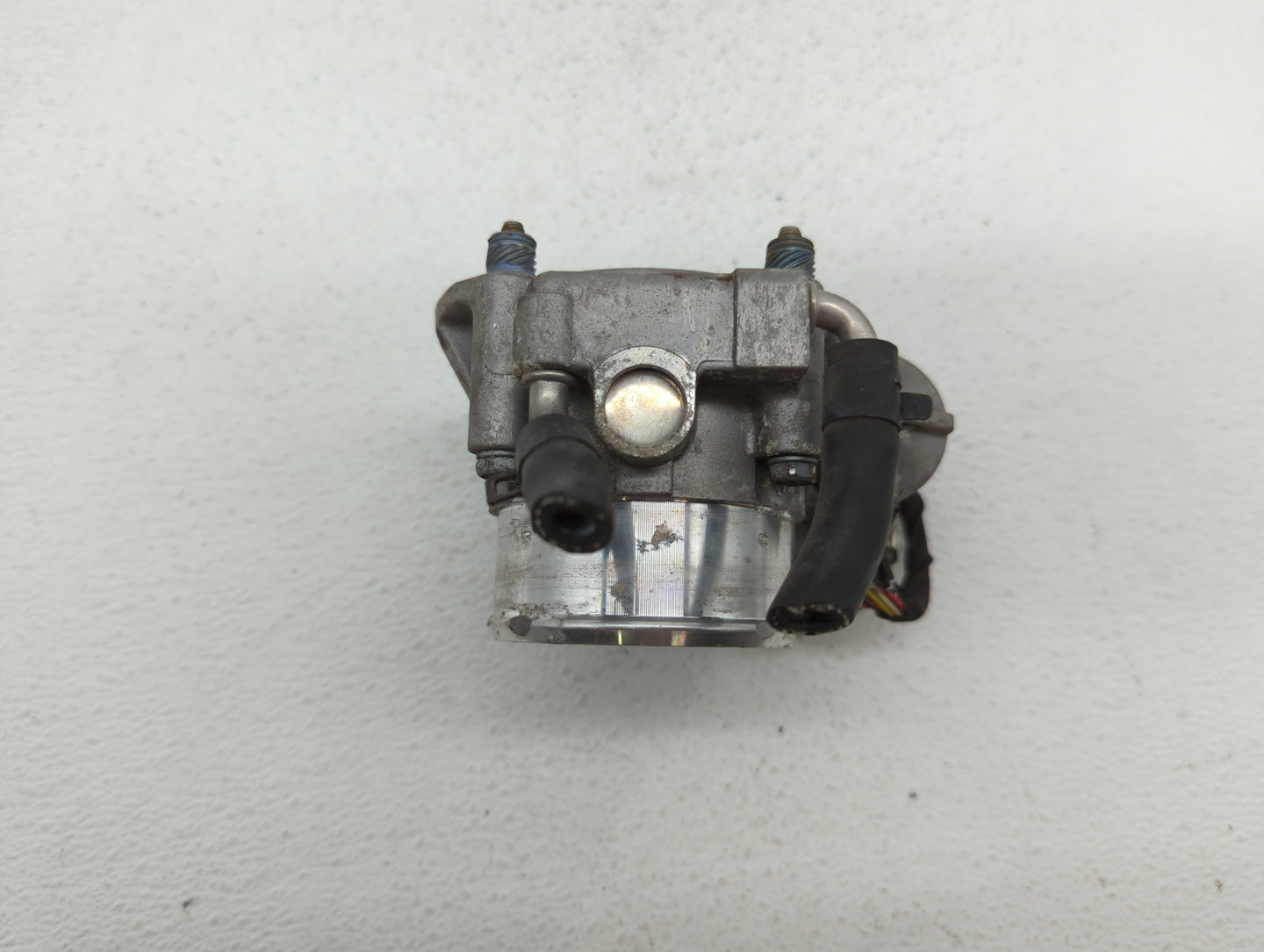 2011-2015 Kia Optima Throttle Body P/N:904501 0001 35100-2G700 Fits Fits 2011 2012 2013 2014 2015 2016 OEM Used Auto Parts -