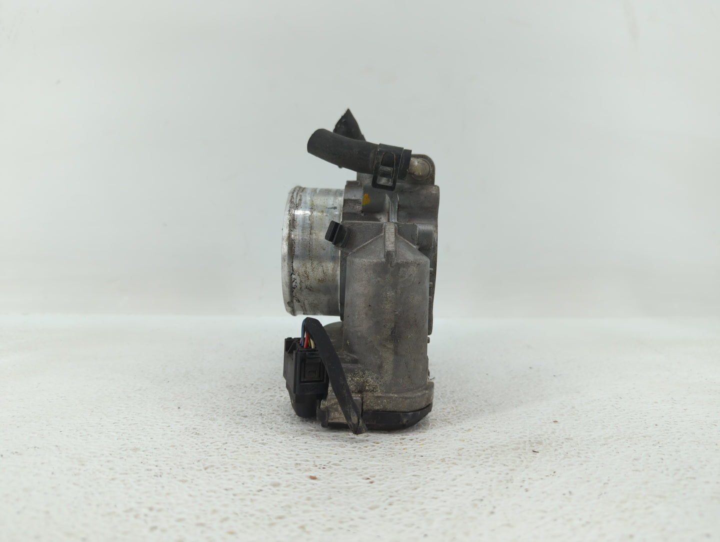 2011-2015 Kia Optima Throttle Body P/N:904501 0001 35100-2G700 Fits Fits 2011 2012 2013 2014 2015 2016 OEM Used Auto Parts -