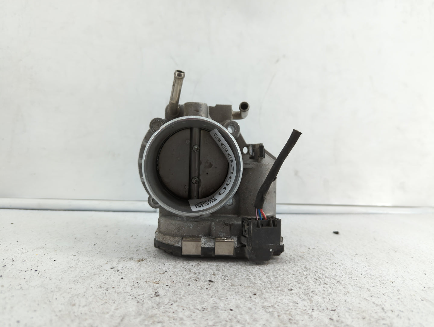 2011-2015 Kia Optima Throttle Body P/N:904501 0001 35100-2G700 Fits Fits 2011 2012 2013 2014 2015 2016 OEM Used Auto Parts -