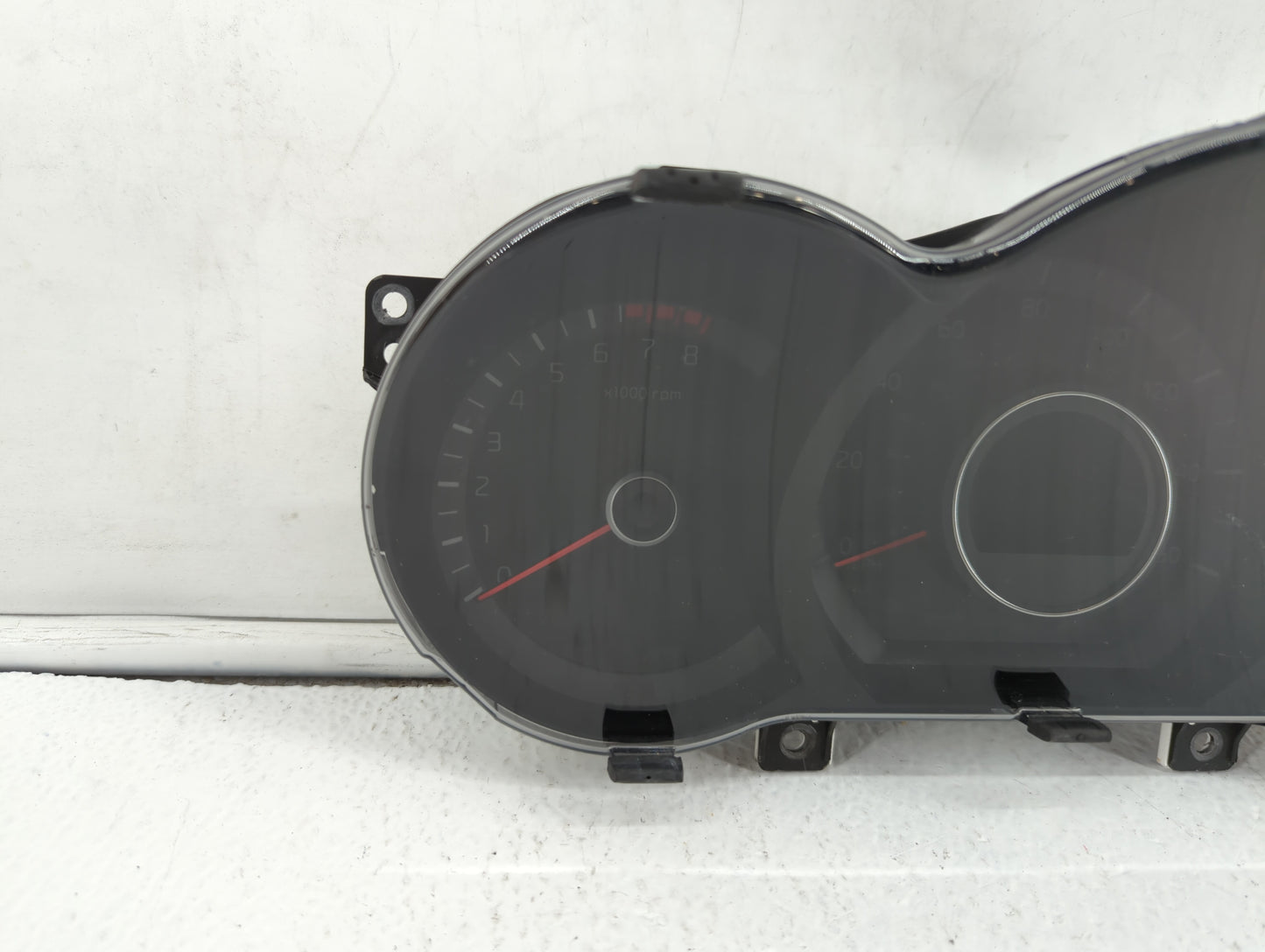 2014-2015 Kia Optima Instrument Cluster Speedometer Gauges P/N:94031-2T270 Fits Fits 2014 2015 OEM Used Auto Parts - Oemused