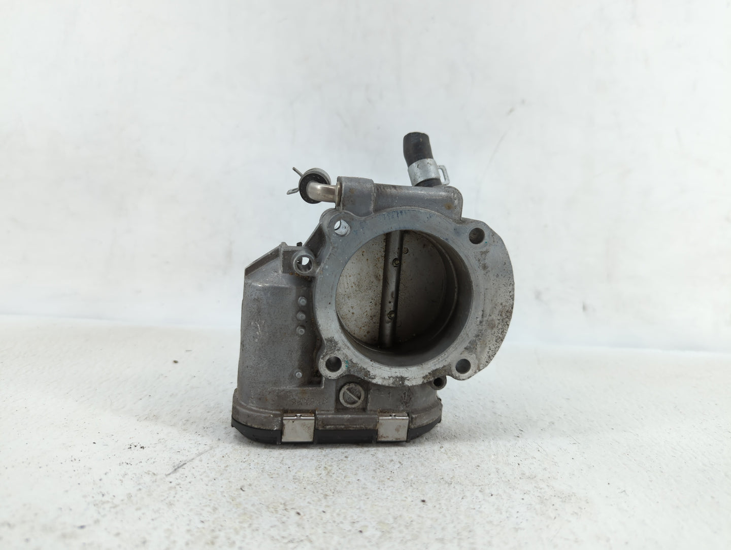 2011-2015 Kia Optima Throttle Body P/N:904501 0001 35100-2G700 Fits Fits 2011 2012 2013 2014 2015 2016 OEM Used Auto Parts -