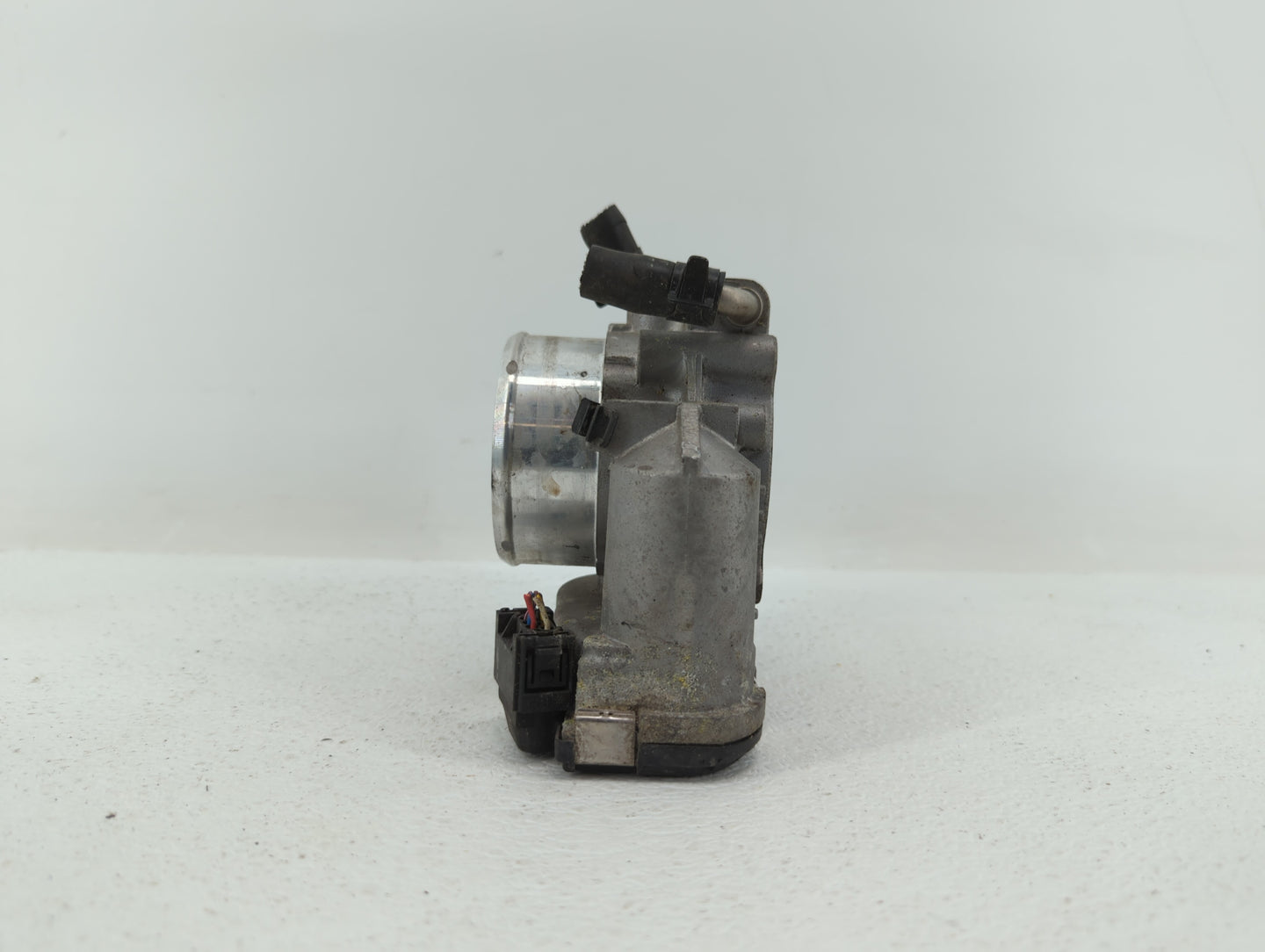 2011-2015 Kia Optima Throttle Body P/N:35100-2G700 904501 0001 Fits Fits 2011 2012 2013 2014 2015 2016 OEM Used Auto Parts -