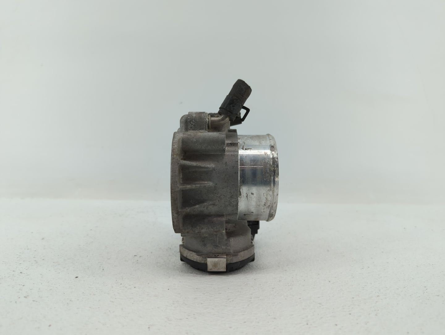 2011-2015 Kia Optima Throttle Body P/N:35100-2G700 904501 0001 Fits Fits 2011 2012 2013 2014 2015 2016 OEM Used Auto Parts -
