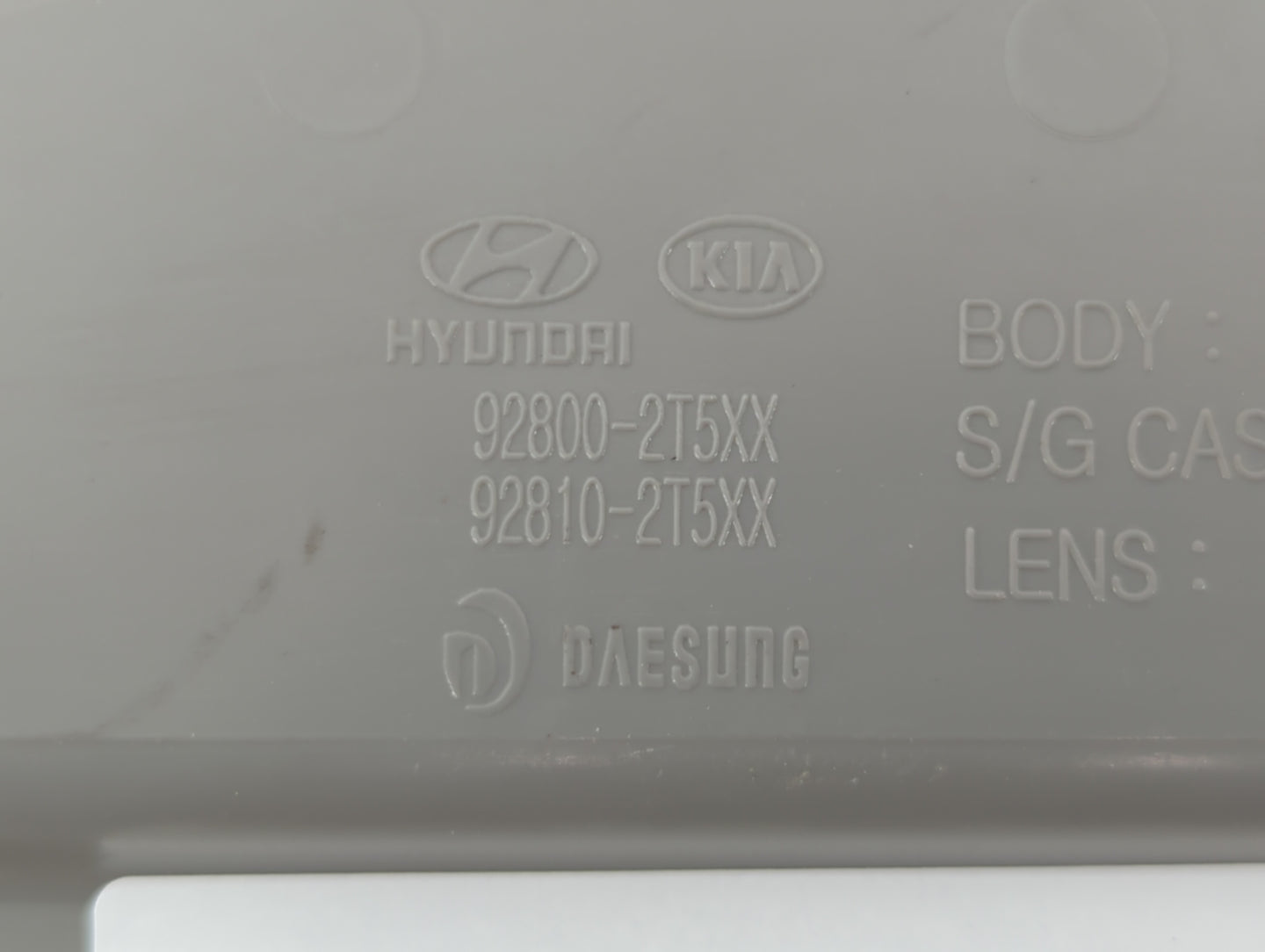 2015 Kia Optima Overhead Roof Console Grey - Oemusedautoparts1.com