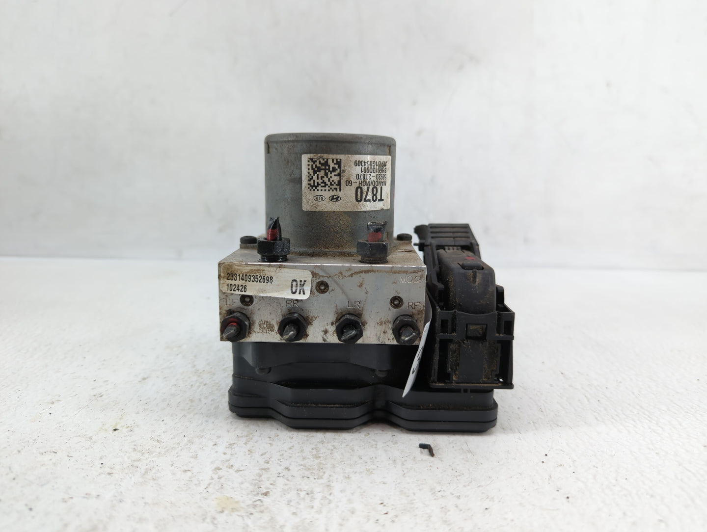 2014-2015 Kia Optima ABS Pump Control Module Replacement P/N:BE6003O902 58920-2T870 Fits Fits 2014 2015 OEM Used Auto Parts 