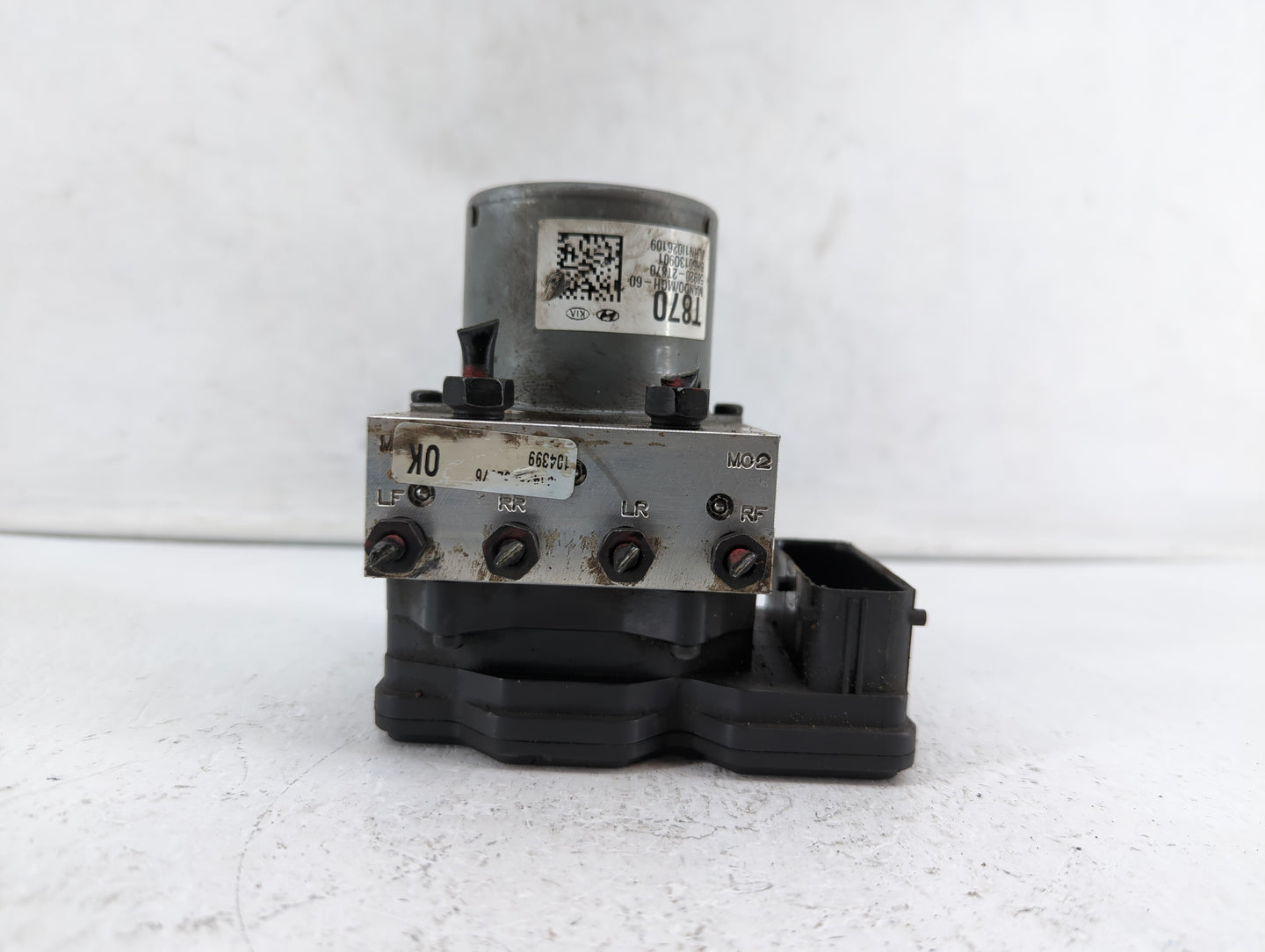 2014-2015 Kia Optima ABS Pump Control Module Replacement P/N:BE6003O902 58920-2T870 Fits Fits 2014 2015 OEM Used Auto Parts 