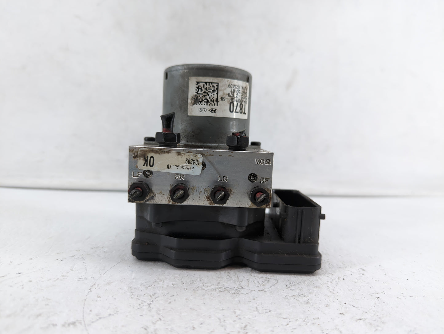 2014-2015 Kia Optima ABS Pump Control Module Replacement P/N:BE6003O902 58920-2T870 Fits Fits 2014 2015 OEM Used Auto Parts 