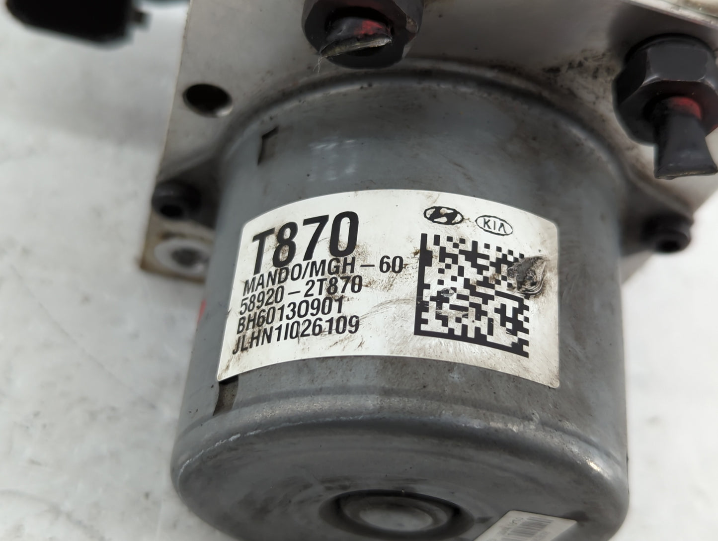 2014-2015 Kia Optima ABS Pump Control Module Replacement P/N:BE6003O902 58920-2T870 Fits Fits 2014 2015 OEM Used Auto Parts 