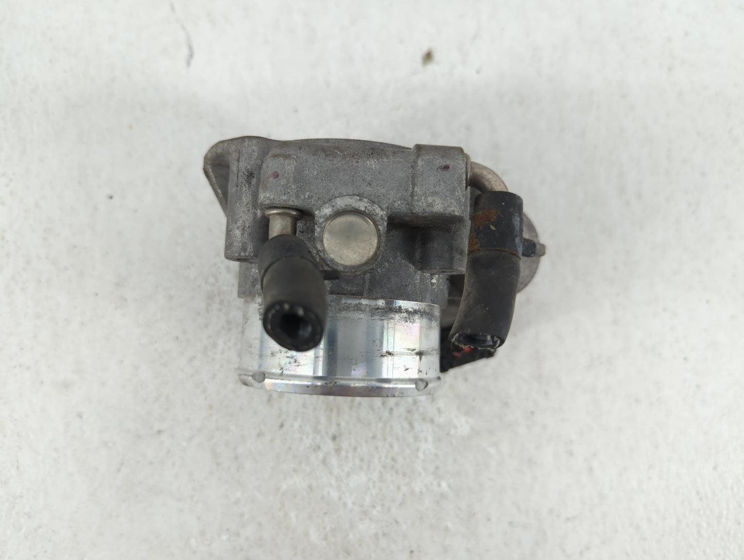 2011-2015 Kia Optima Throttle Body P/N:35100-2G700 Fits Fits 2011 2012 2013 2014 2015 2016 OEM Used Auto Parts - Oemusedauto