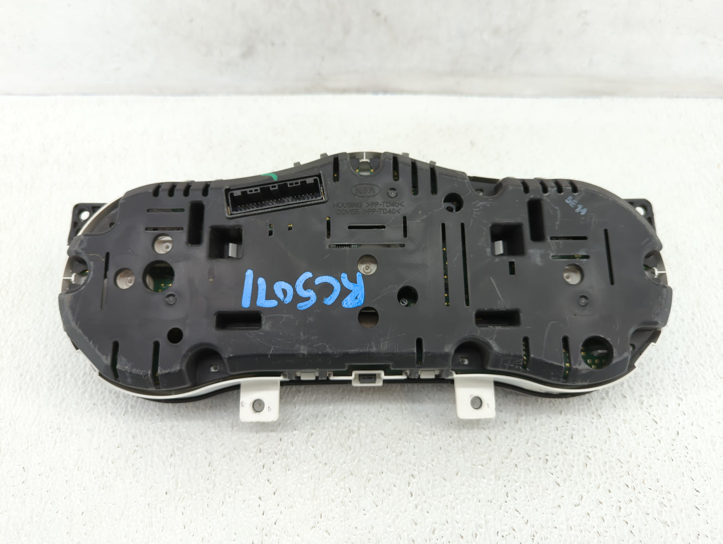 2014-2015 Kia Optima Instrument Cluster Speedometer Gauges P/N:94041-2T460 94031-2T270 Fits Fits 2014 2015 OEM Used Auto Par