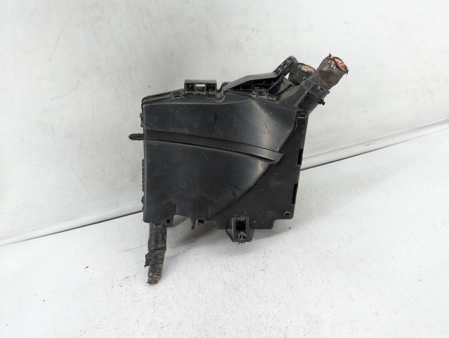 2014-2015 Kia Optima Fusebox Fuse Box Panel Relay Module P/N:VS912504C860QA Fits Fits 2014 2015 OEM Used Auto Parts - Oemuse