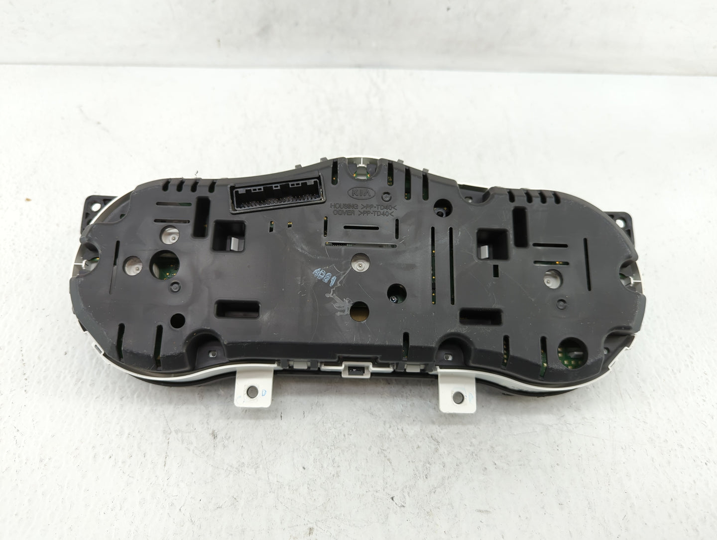 2014-2015 Kia Optima Instrument Cluster Speedometer Gauges P/N:94041-2T460 94031-2T270 Fits Fits 2014 2015 OEM Used Auto Par