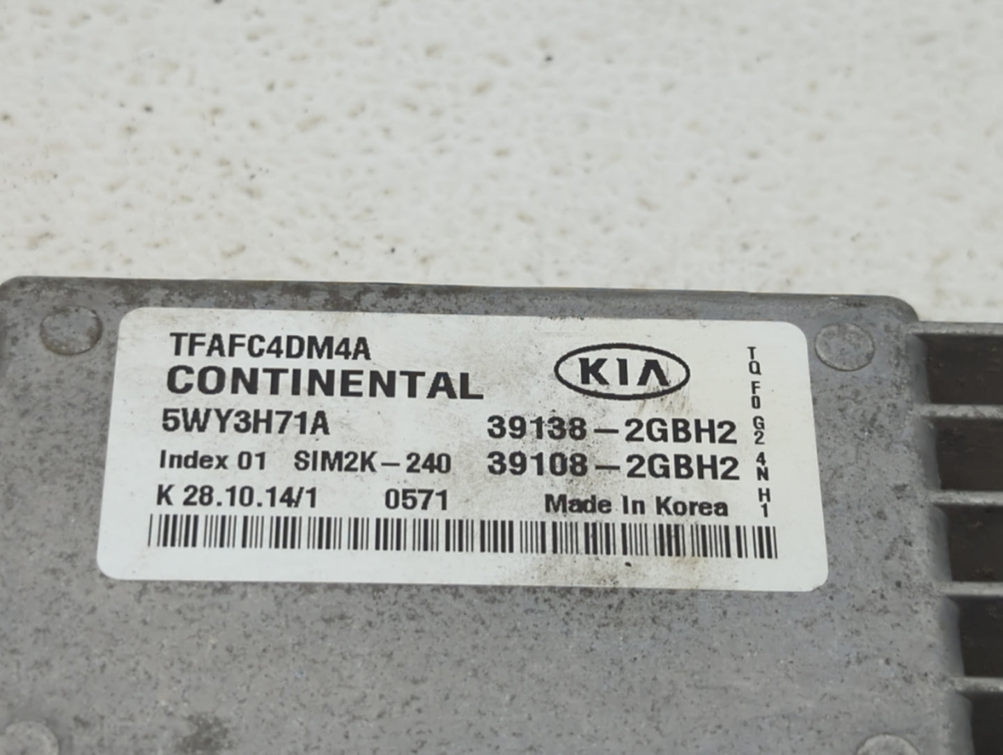2015 Kia Optima PCM Engine Control Computer ECU ECM PCU OEM P/N:39108-2GBH2 39138-2GBE6, 39138-2GBH2 Fits OEM Used Auto Part