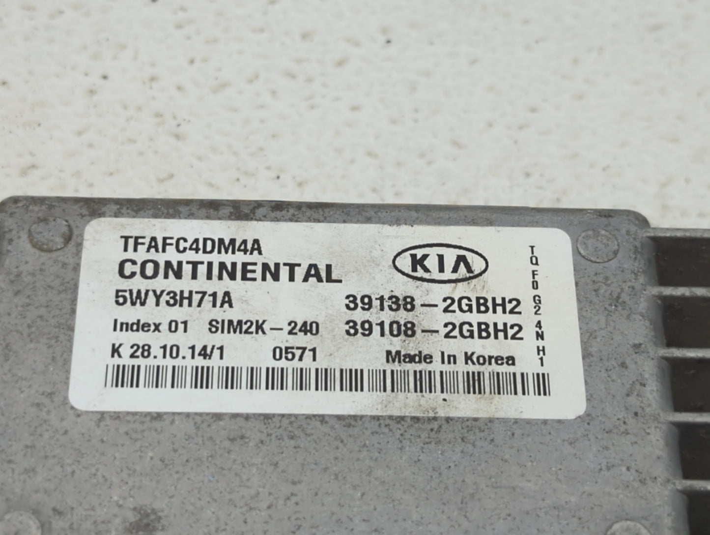 2015 Kia Optima PCM Engine Control Computer ECU ECM PCU OEM P/N:39108-2GBH2 39138-2GBE6, 39138-2GBH2 Fits OEM Used Auto Part