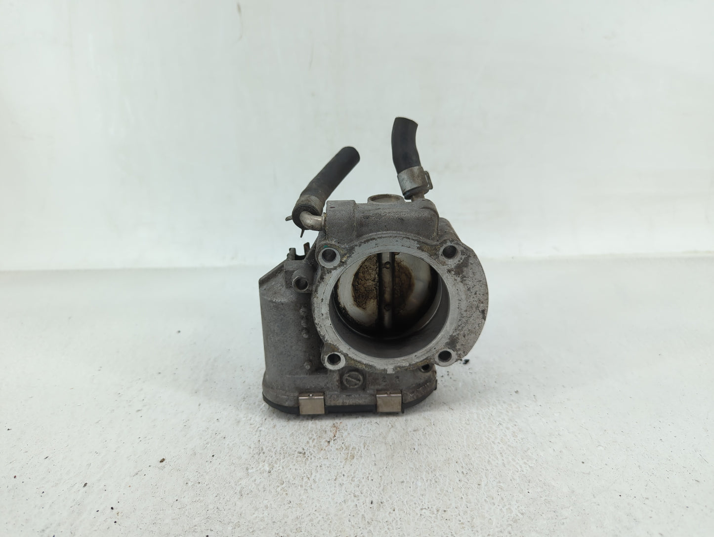 2011-2016 Kia Optima Throttle Body P/N:35100-2G700 35100-2G800 Fits Fits 2011 2012 2013 2014 2015 2016 OEM Used Auto Parts -