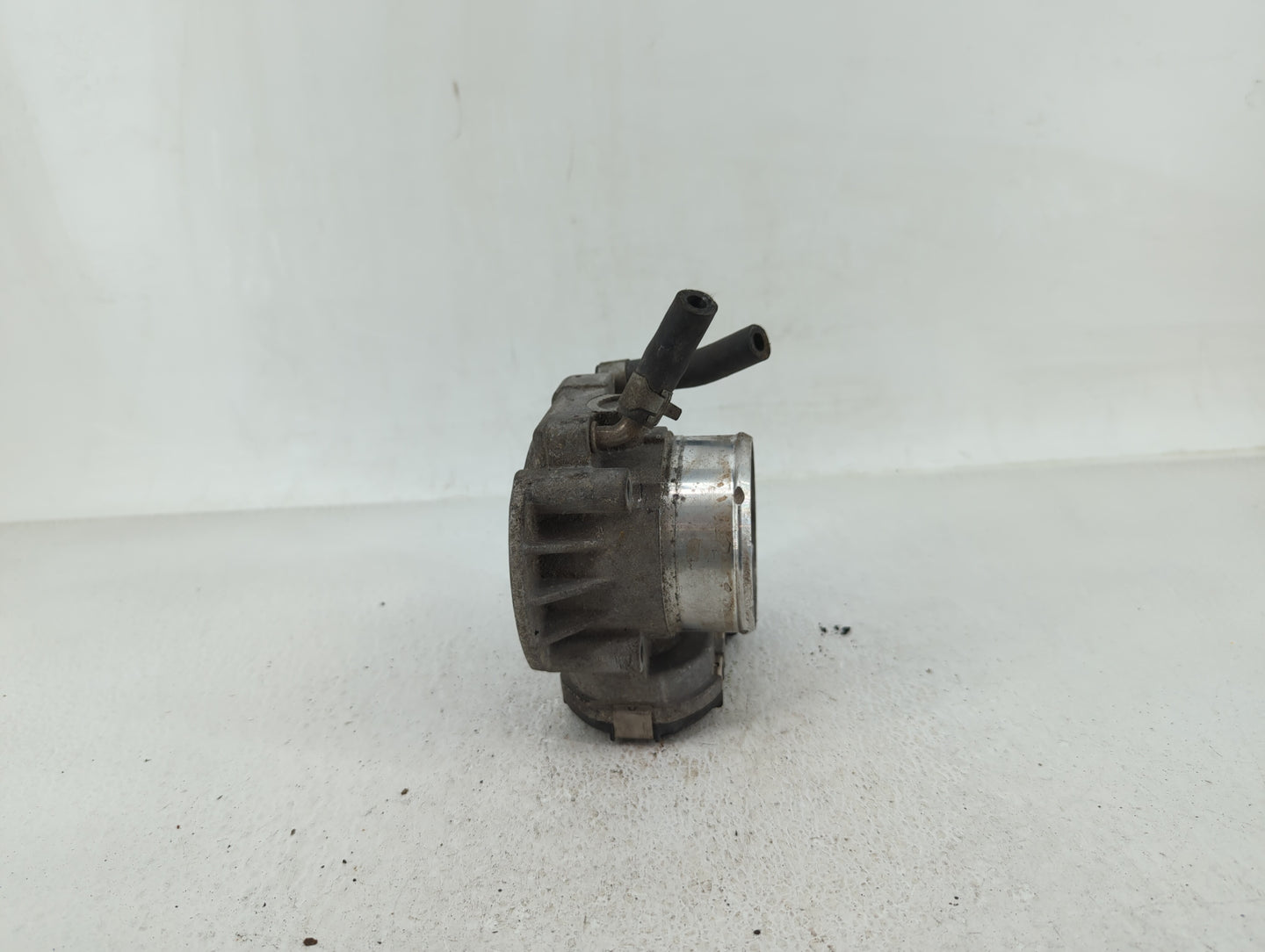 2011-2016 Kia Optima Throttle Body P/N:35100-2G700 35100-2G800 Fits Fits 2011 2012 2013 2014 2015 2016 OEM Used Auto Parts -
