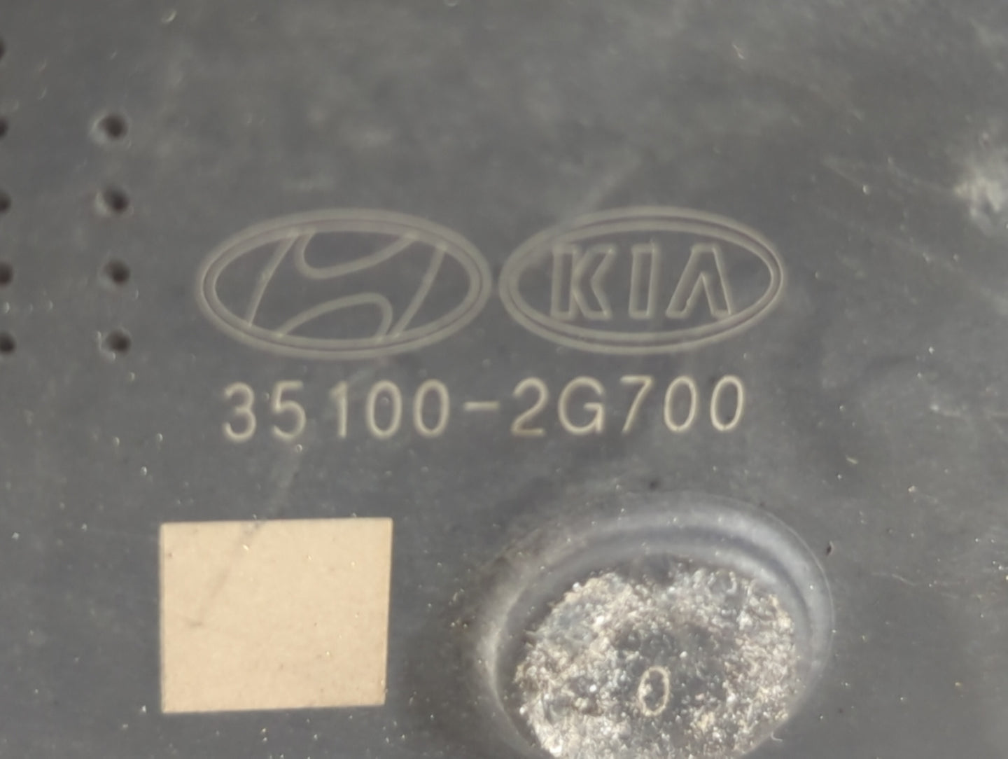 2011-2016 Kia Optima Throttle Body P/N:35100-2G700 35100-2G800 Fits Fits 2011 2012 2013 2014 2015 2016 OEM Used Auto Parts -
