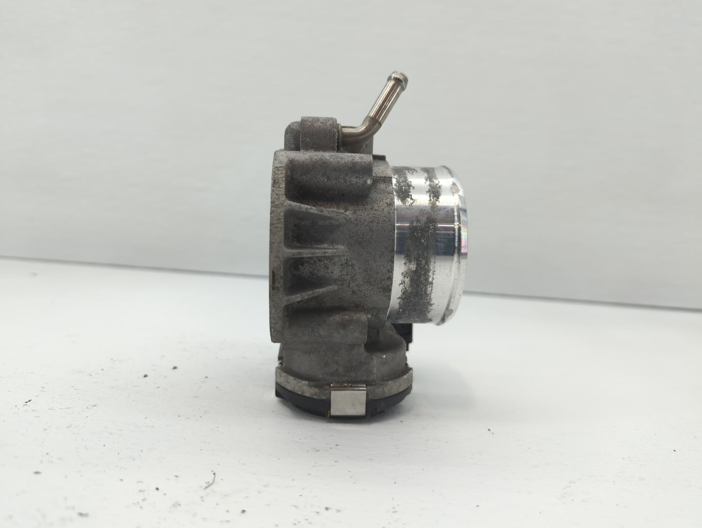 2011-2015 Kia Optima Throttle Body P/N:35100-2G700 Fits Fits 2011 2012 2013 2014 2015 2016 OEM Used Auto Parts - Oemusedauto