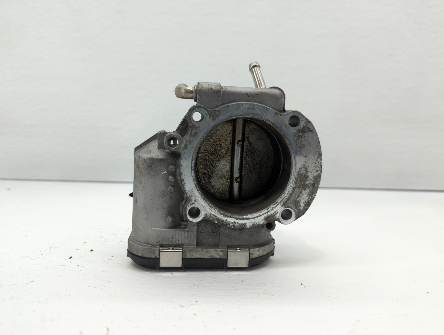 2011-2015 Kia Optima Throttle Body P/N:35100-2G700 Fits Fits 2011 2012 2013 2014 2015 2016 OEM Used Auto Parts - Oemusedauto