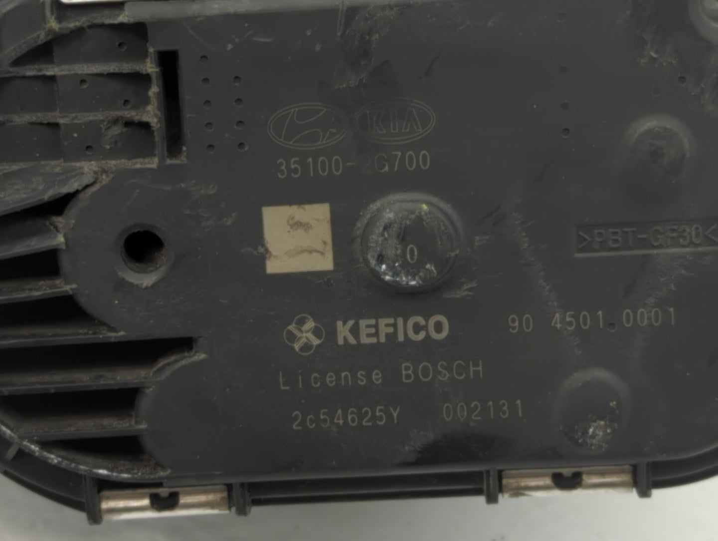 2011-2015 Kia Optima Throttle Body P/N:35100-2G700 Fits Fits 2011 2012 2013 2014 2015 2016 OEM Used Auto Parts - Oemusedauto