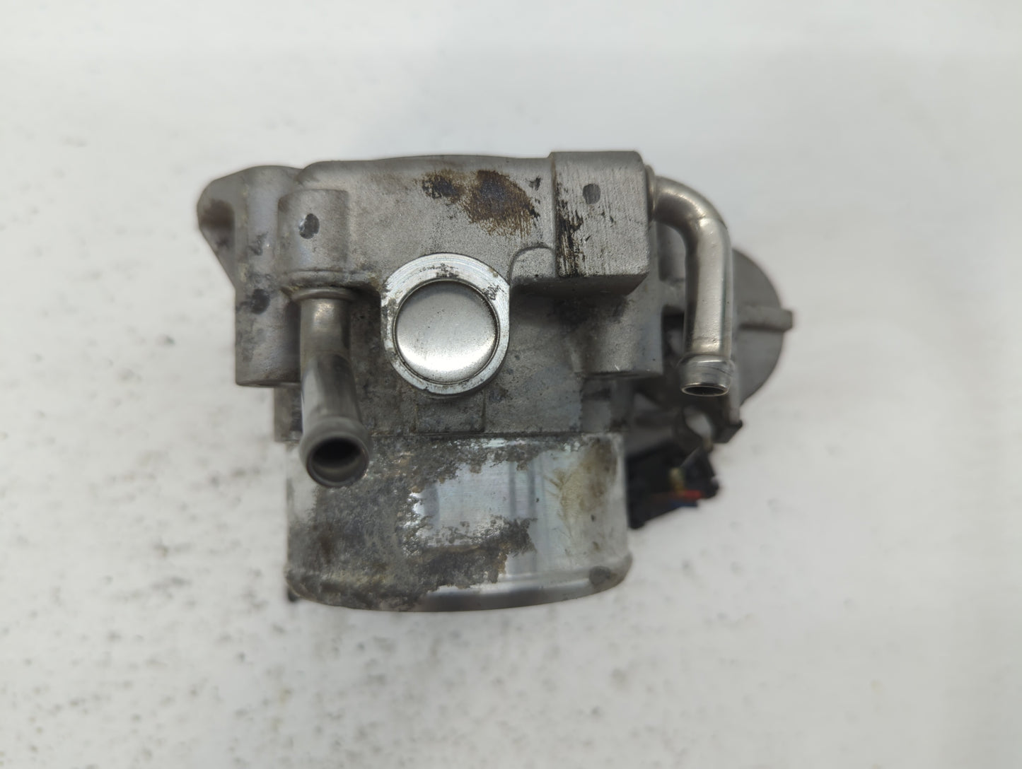 2011-2015 Kia Optima Throttle Body P/N:35100-2G700 Fits Fits 2011 2012 2013 2014 2015 2016 OEM Used Auto Parts - Oemusedauto