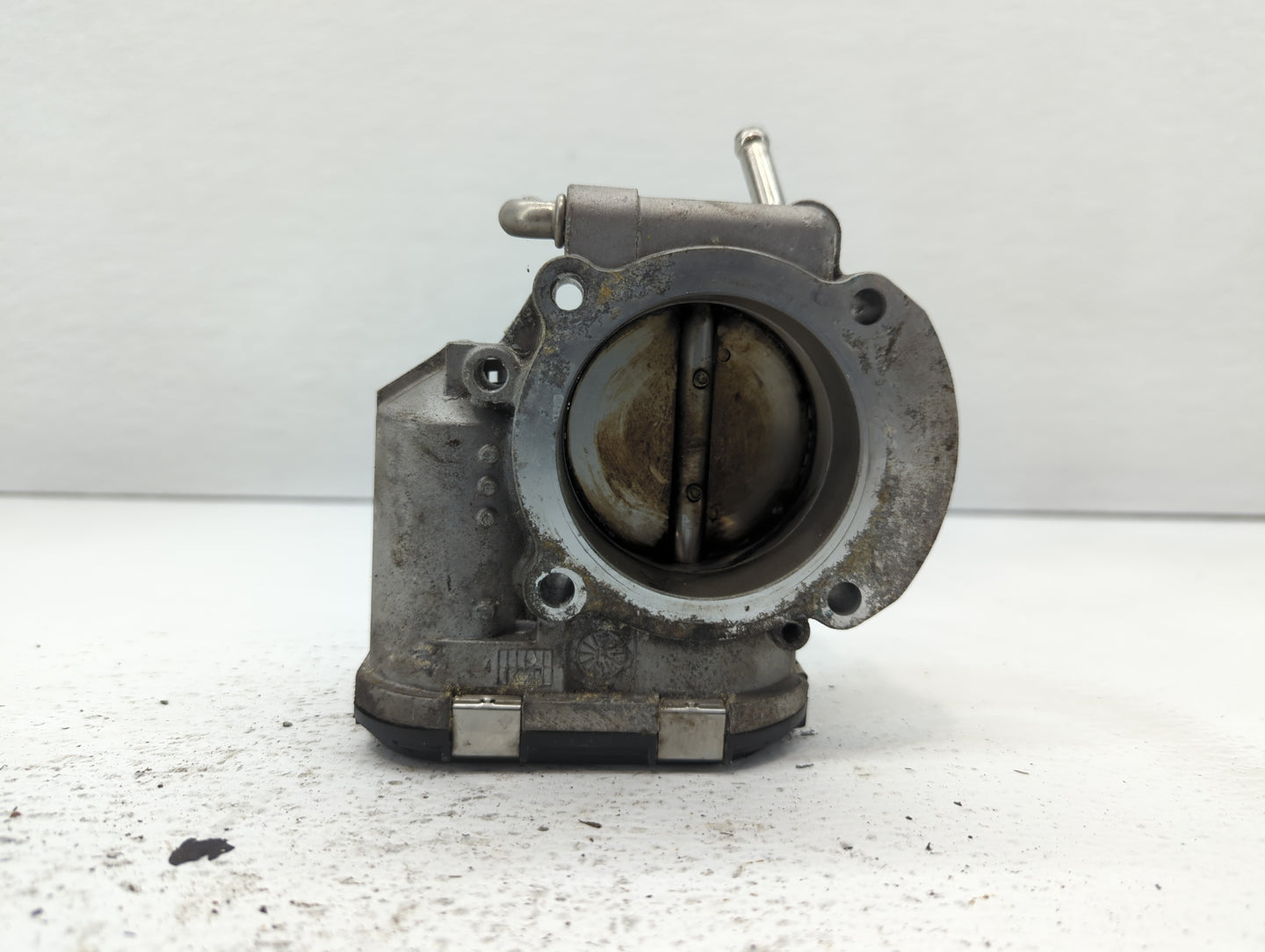 2011-2015 Kia Optima Throttle Body P/N:35100-2G700 Fits Fits 2011 2012 2013 2014 2015 2016 OEM Used Auto Parts - Oemusedauto