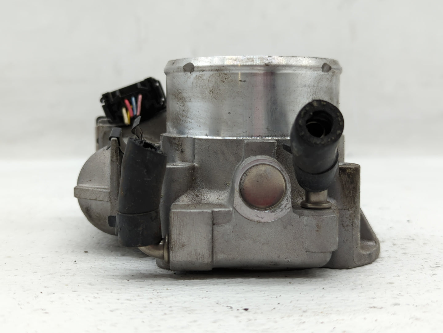 2011-2015 Kia Optima Throttle Body P/N:35100-2G700 Fits Fits 2011 2012 2013 2014 2015 2016 OEM Used Auto Parts - Oemusedauto
