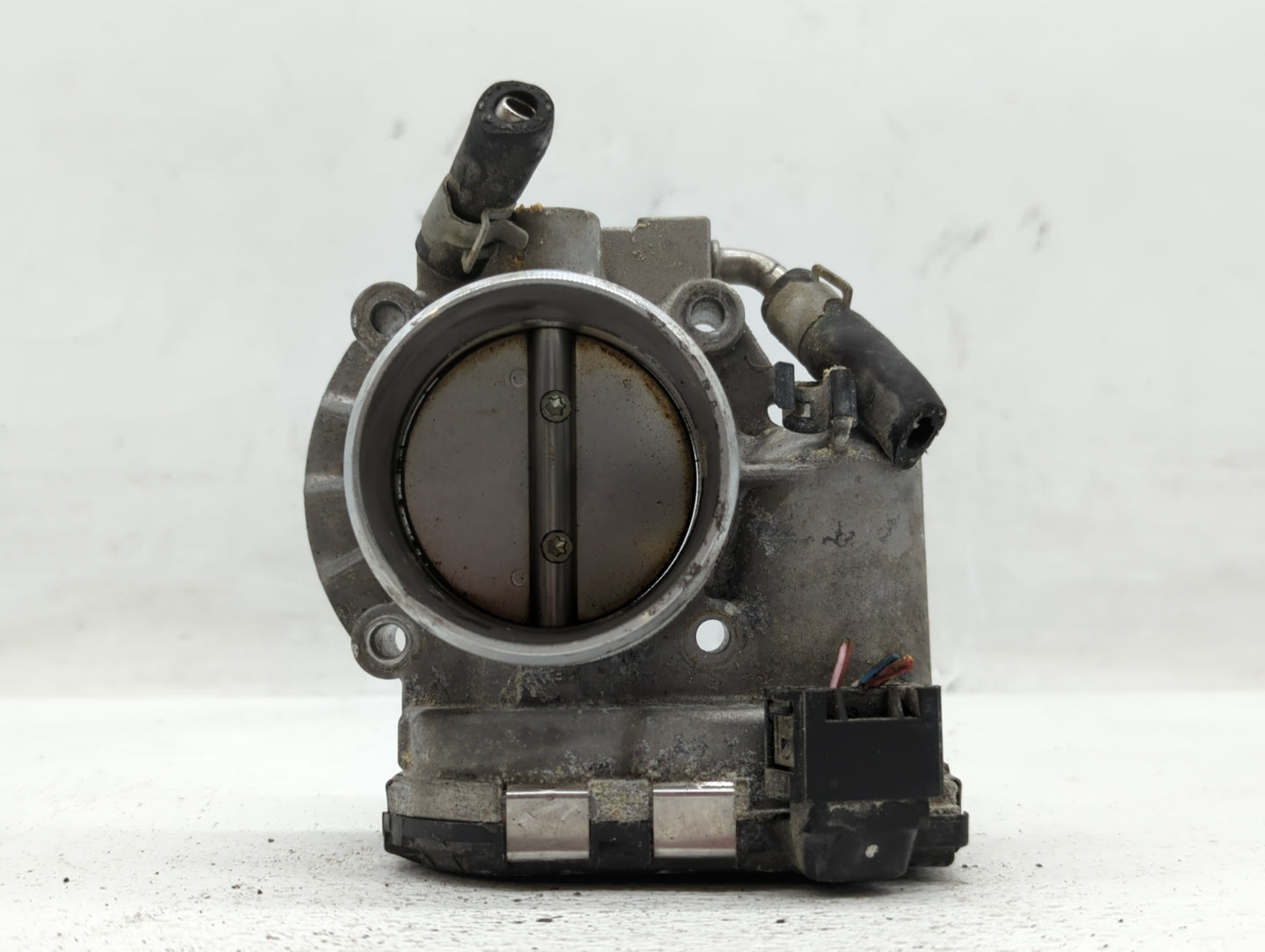 2011-2016 Kia Optima Throttle Body P/N:35100-2G700 35100-2G800 Fits Fits 2011 2012 2013 2014 2015 2016 OEM Used Auto Parts -
