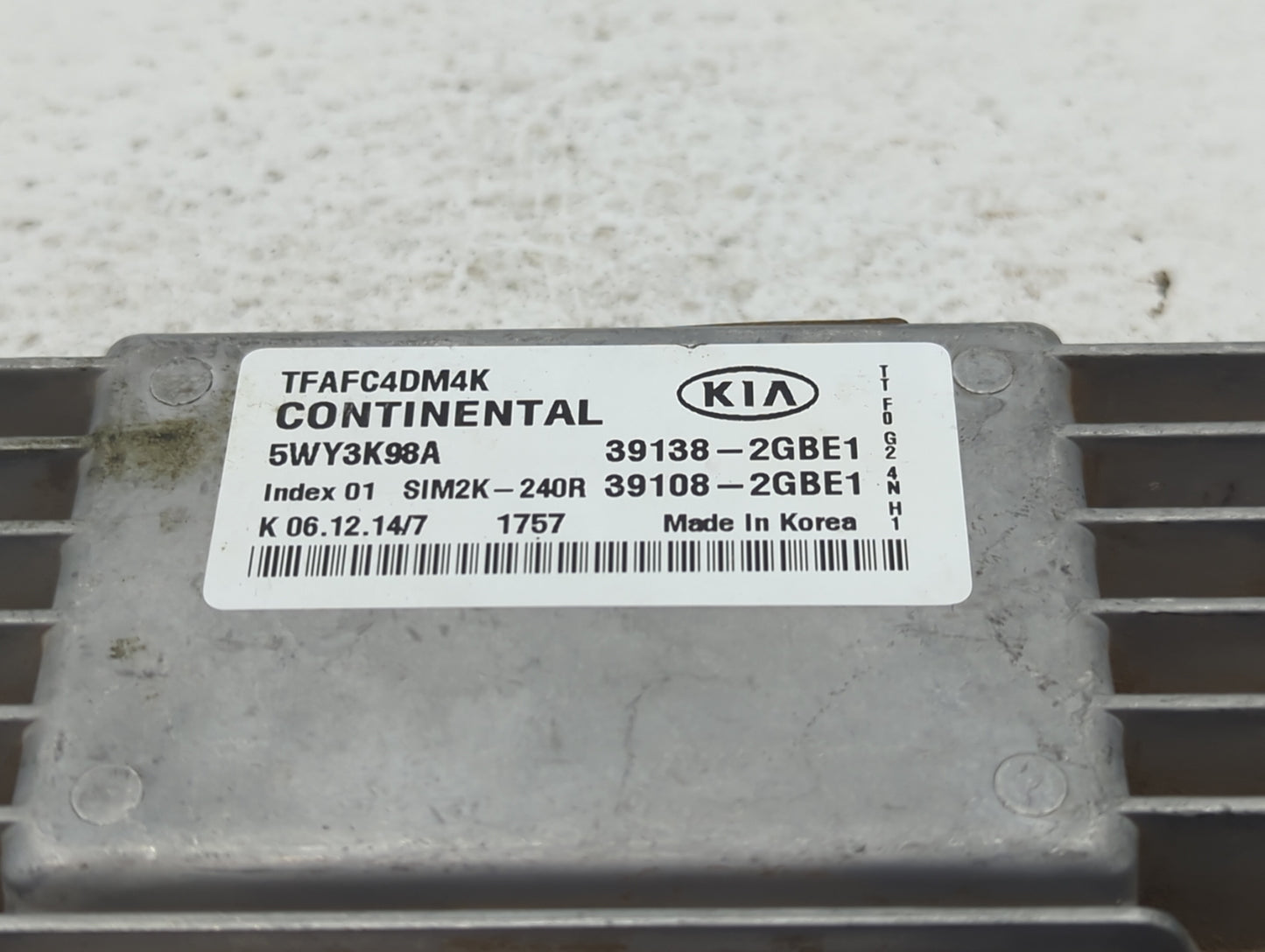 2015 Kia Optima PCM Engine Control Computer ECU ECM PCU OEM P/N:39138-2GBE1 39108-2GBE1, 39108-2GBH2, 39138-2GBH2 Fits OEM U