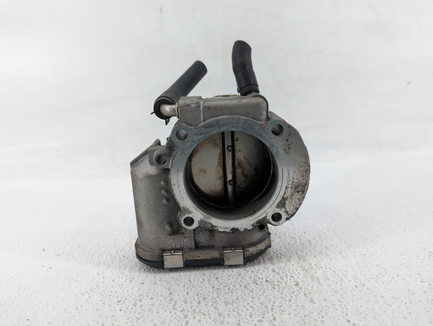 2011-2015 Kia Optima Throttle Body P/N:35100-2G700 Fits Fits 2011 2012 2013 2014 2015 2016 OEM Used Auto Parts - Oemusedauto