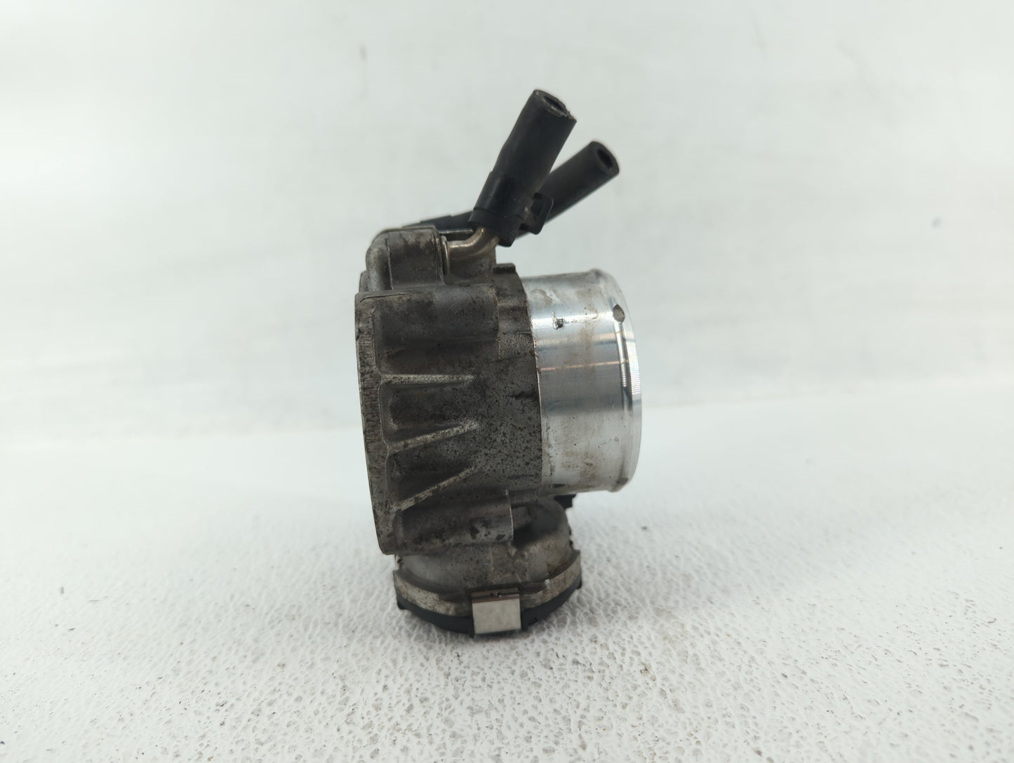 2011-2015 Kia Optima Throttle Body P/N:35100-2G700 Fits Fits 2011 2012 2013 2014 2015 2016 OEM Used Auto Parts - Oemusedauto