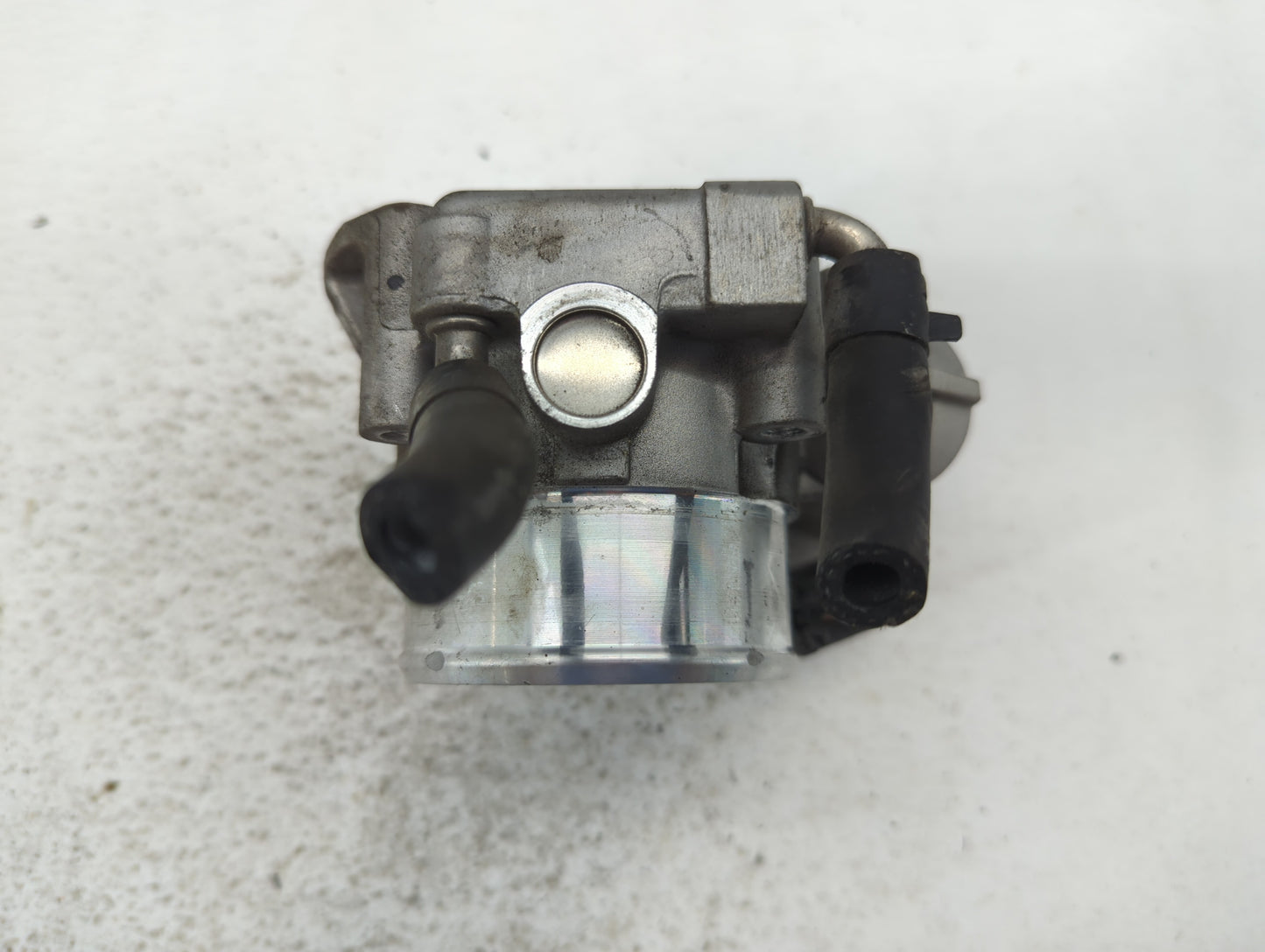 2011-2015 Kia Optima Throttle Body P/N:35100-2G700 Fits Fits 2011 2012 2013 2014 2015 2016 OEM Used Auto Parts - Oemusedauto