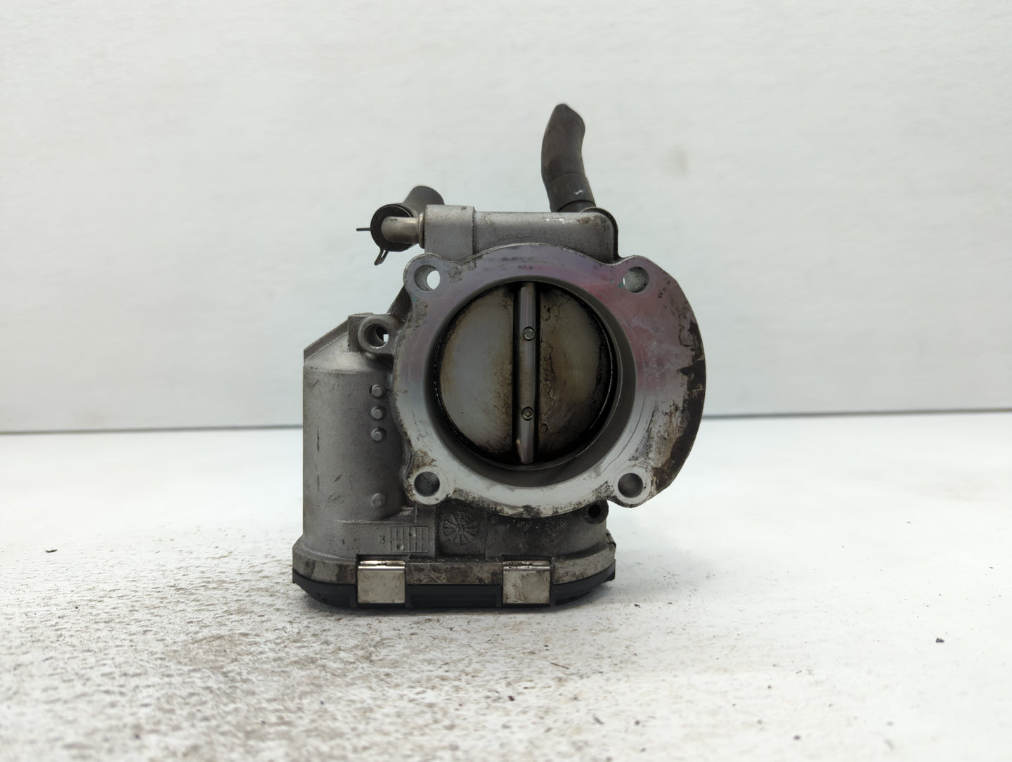 2011-2015 Kia Optima Throttle Body P/N:35100-2G700 Fits Fits 2011 2012 2013 2014 2015 2016 OEM Used Auto Parts - Oemusedauto