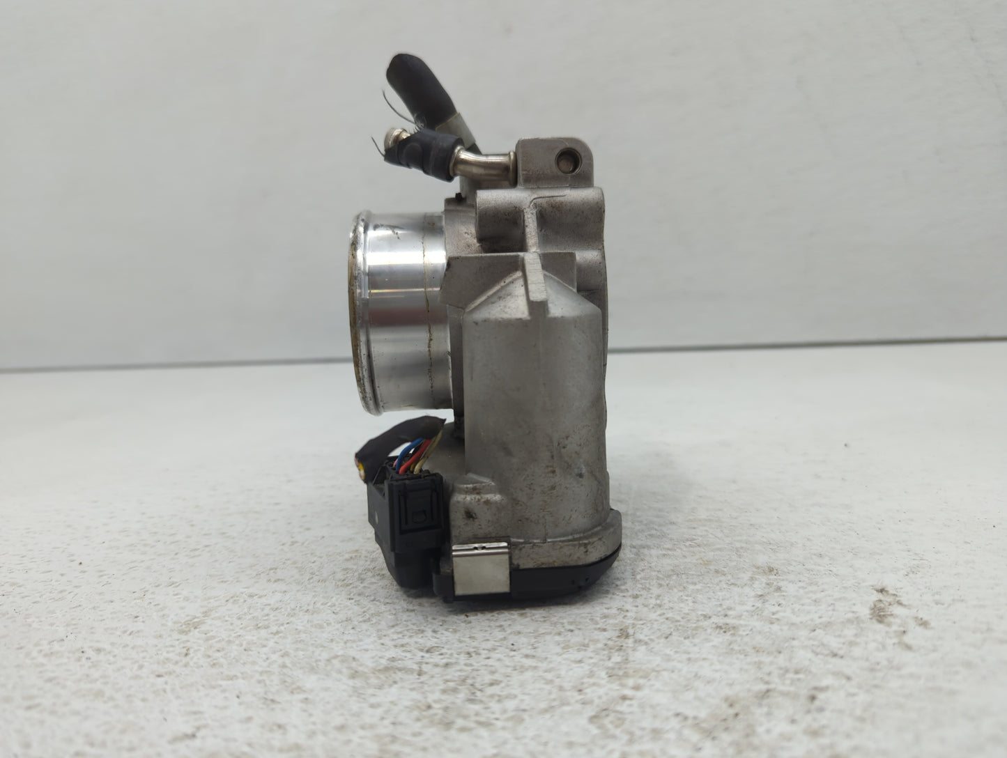 2011-2015 Kia Optima Throttle Body P/N:22030-0T080 35100-2G710 Fits Fits 2011 2012 2013 2014 2015 2016 OEM Used Auto Parts -