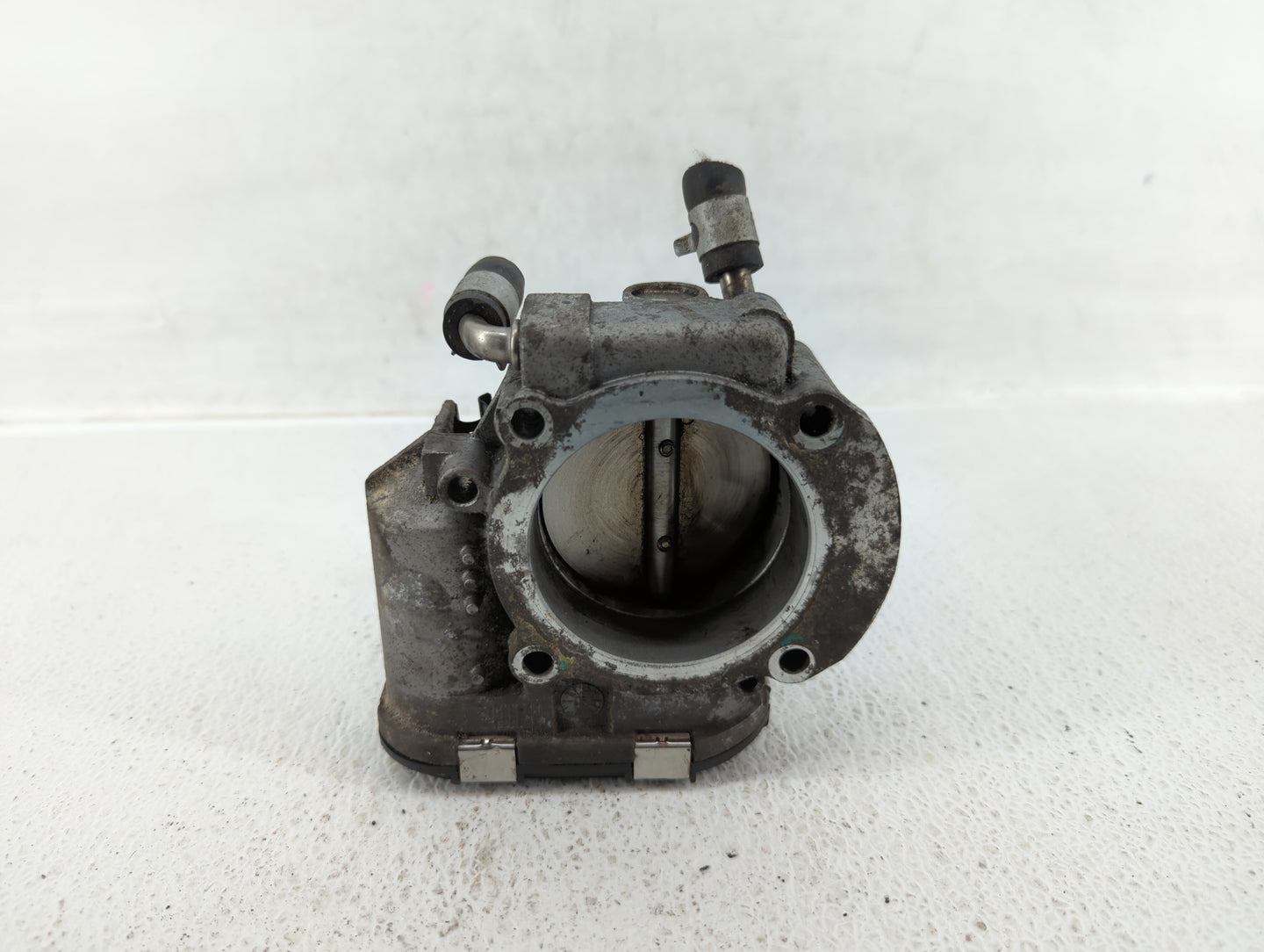 2011-2015 Kia Optima Throttle Body P/N:35100-2G700 Fits Fits 2011 2012 2013 2014 2015 2016 OEM Used Auto Parts - Oemusedauto