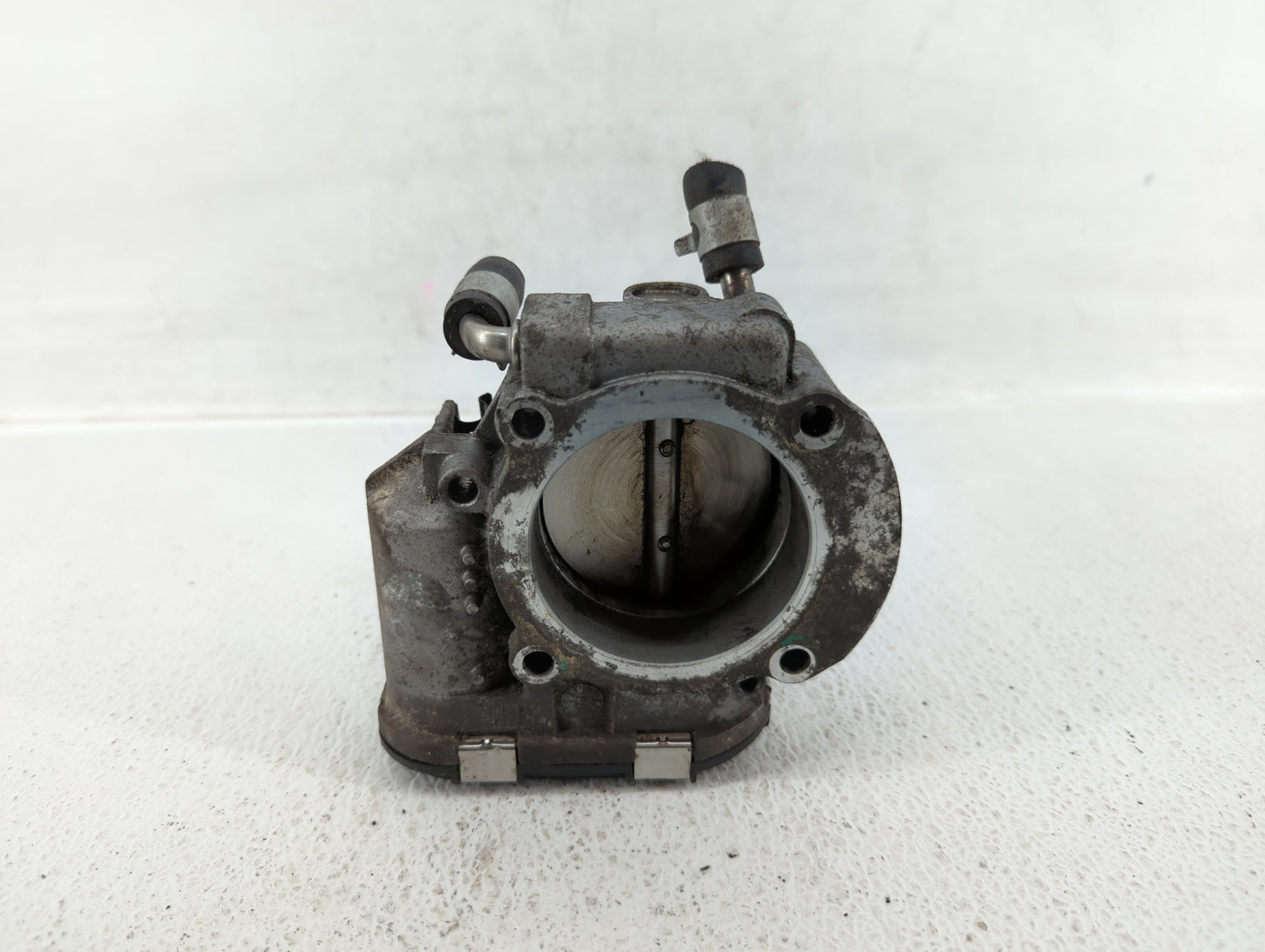 2011-2015 Kia Optima Throttle Body P/N:35100-2G700 Fits Fits 2011 2012 2013 2014 2015 2016 OEM Used Auto Parts - Oemusedauto