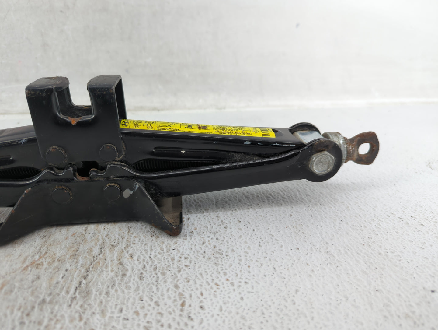 2015 Kia Optima Spare Scissor Car Jack - Oemusedautoparts1.com