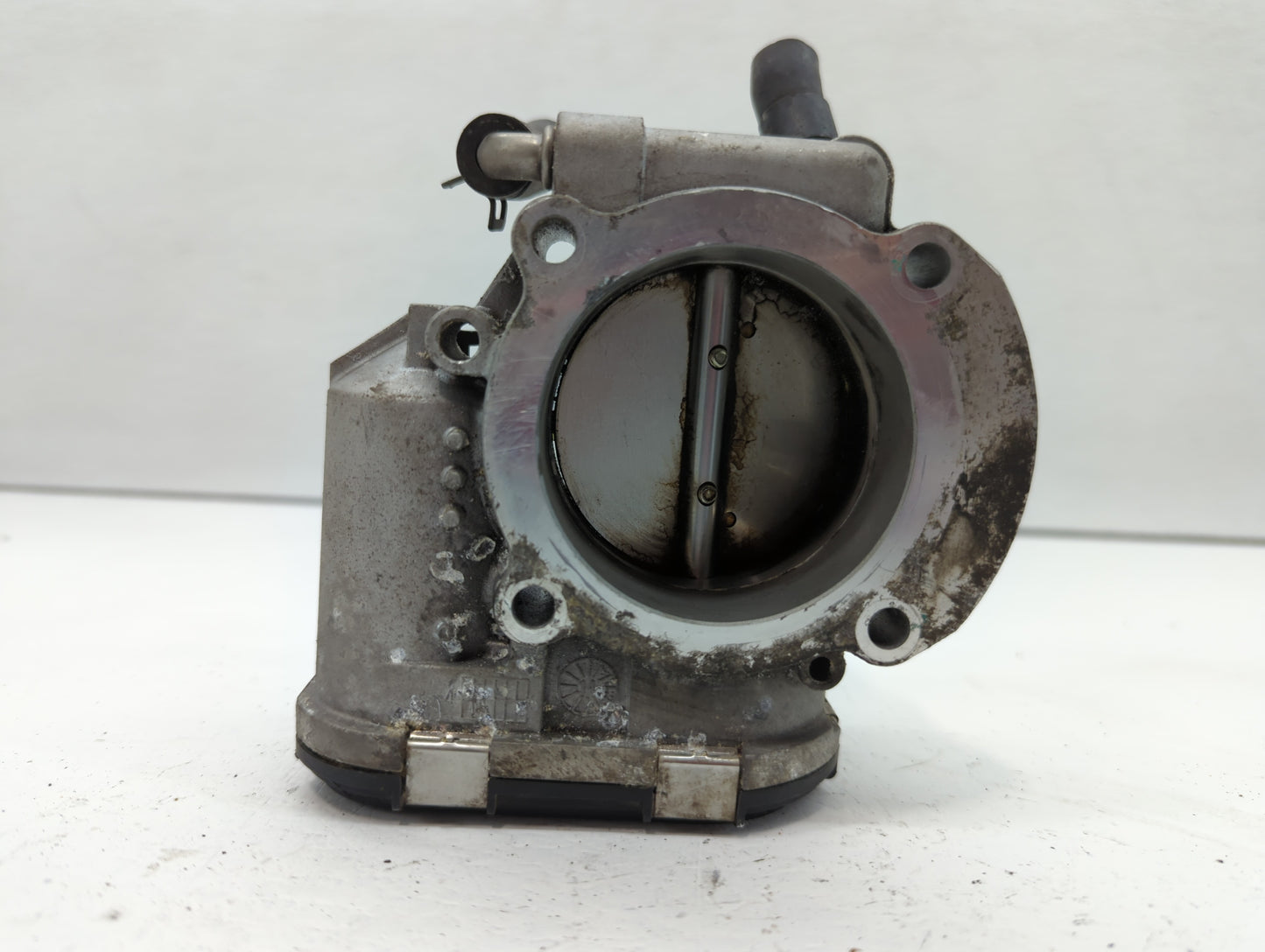 2011-2015 Kia Optima Throttle Body P/N:35100-2G700 Fits Fits 2011 2012 2013 2014 2015 2016 OEM Used Auto Parts - Oemusedauto