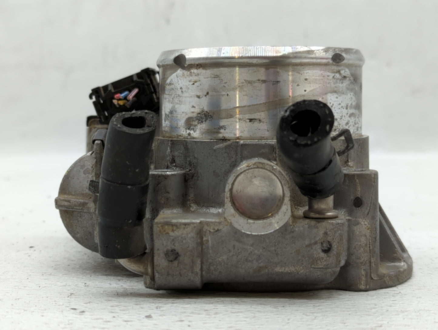 2011-2015 Kia Optima Throttle Body P/N:35100-2G700 Fits Fits 2011 2012 2013 2014 2015 2016 OEM Used Auto Parts - Oemusedauto