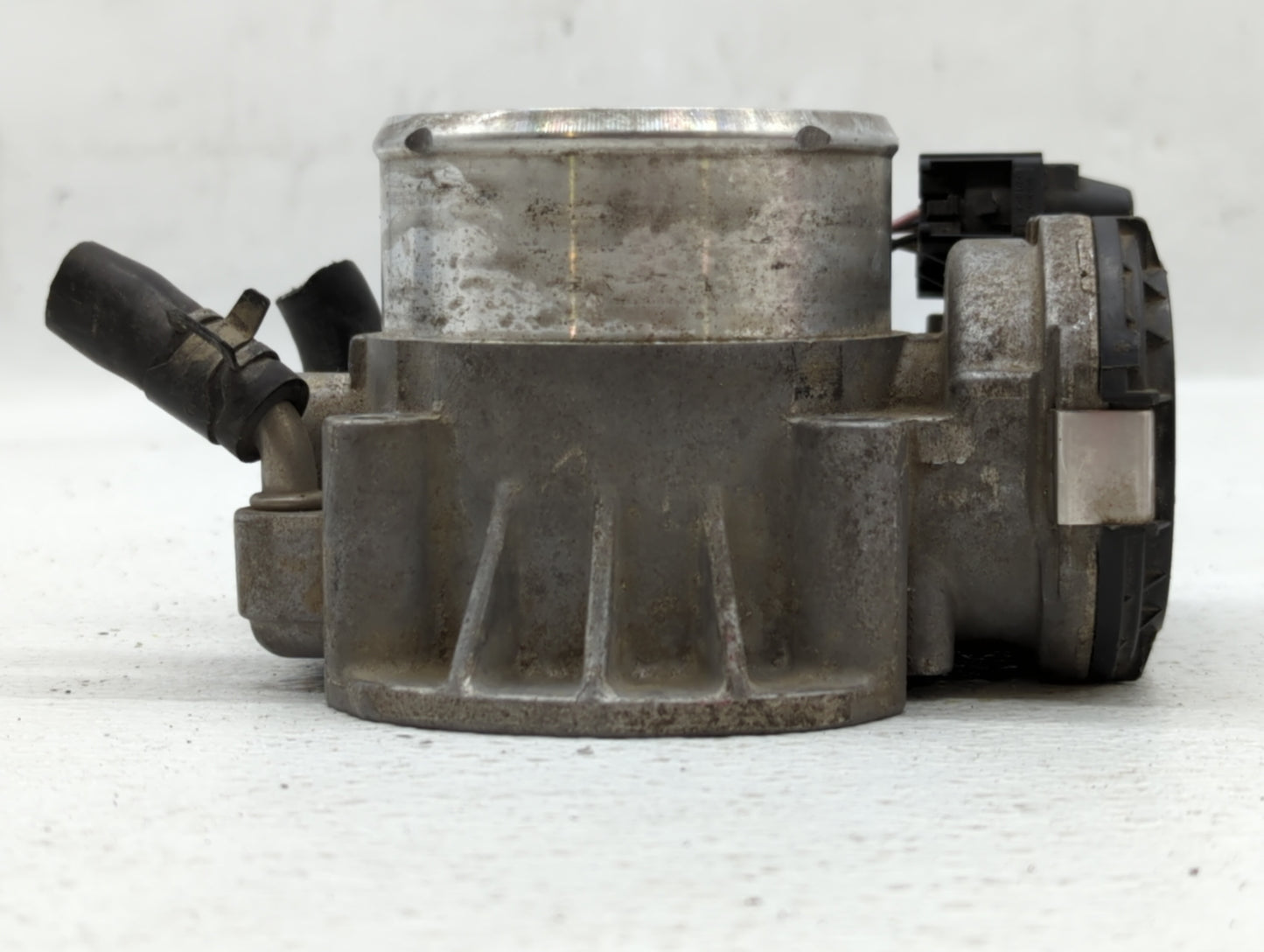 2011-2015 Kia Optima Throttle Body P/N:35100-2G700 Fits Fits 2011 2012 2013 2014 2015 2016 OEM Used Auto Parts - Oemusedauto